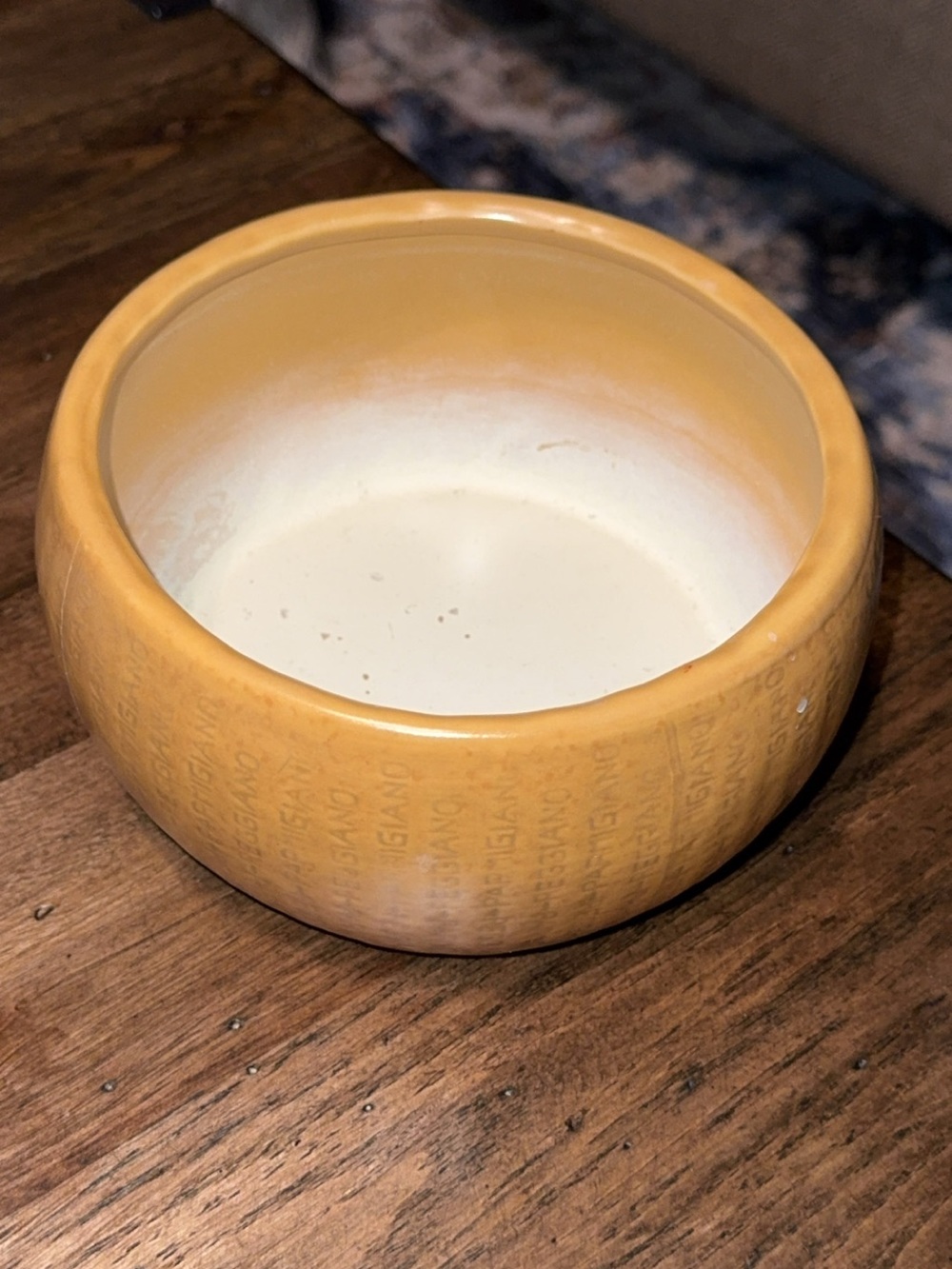 pottery barn microwave and dishwasher safe bowl in a yellow gold color - Picture 1 of 6